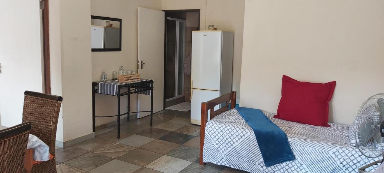 13 @ Rhinoroad Nelspruit Lägenhet Mbombela Exteriör bild