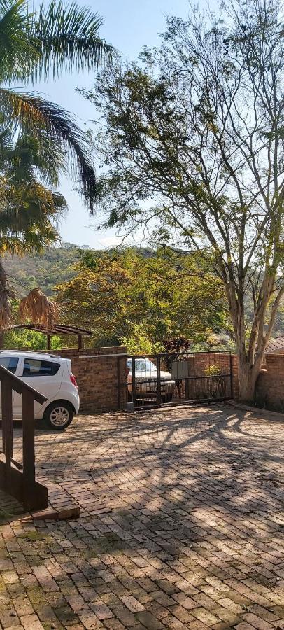 13 @ Rhinoroad Nelspruit Lägenhet Mbombela Exteriör bild