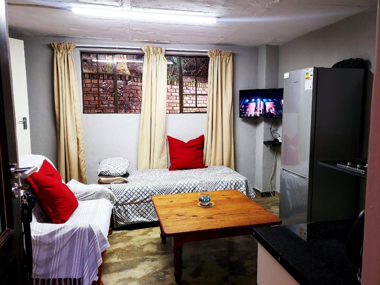 13 @ Rhinoroad Nelspruit Lägenhet Mbombela Exteriör bild